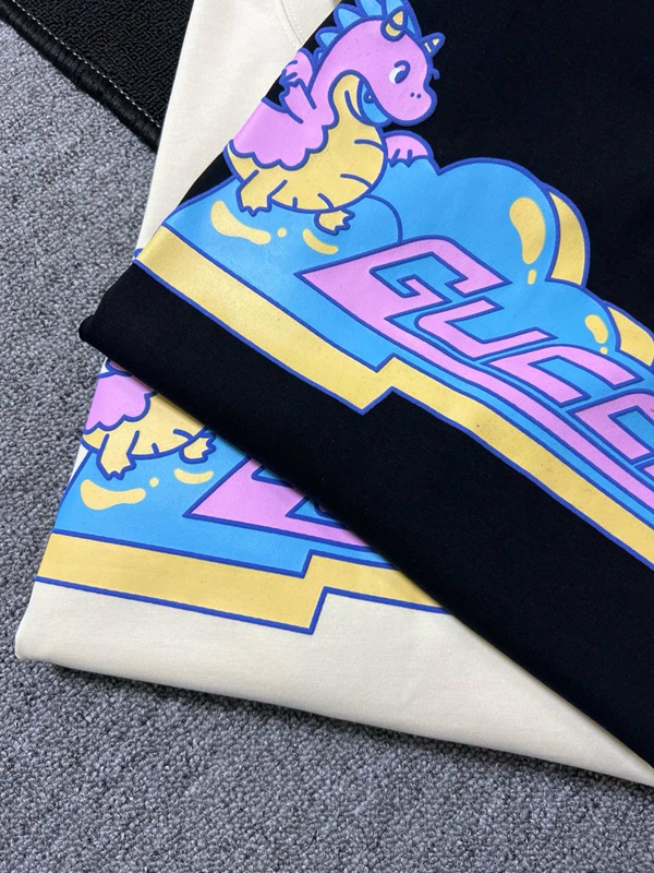 ブランドTシャツ角部分ディテール